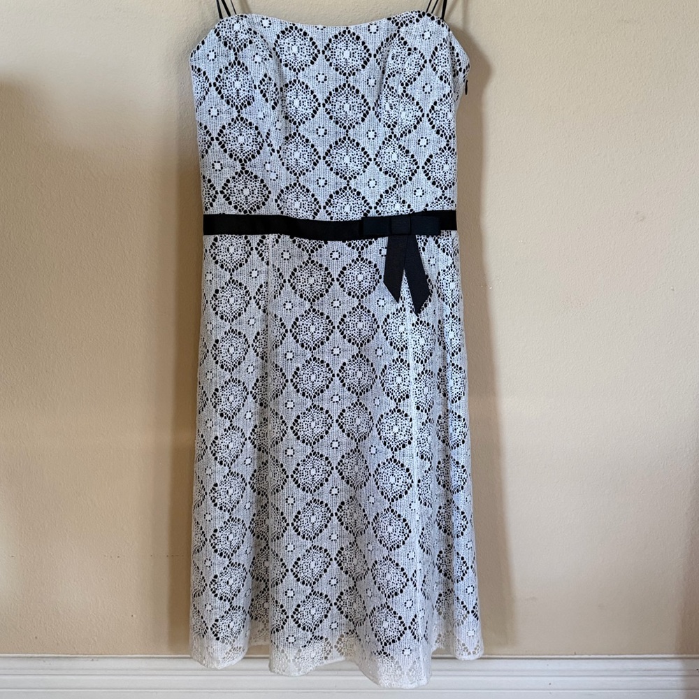 NWT ABS Allen Schwartz Strapless Black & White Lace Fit & Flare Dress Women’s 4 - Picture 2 of 6